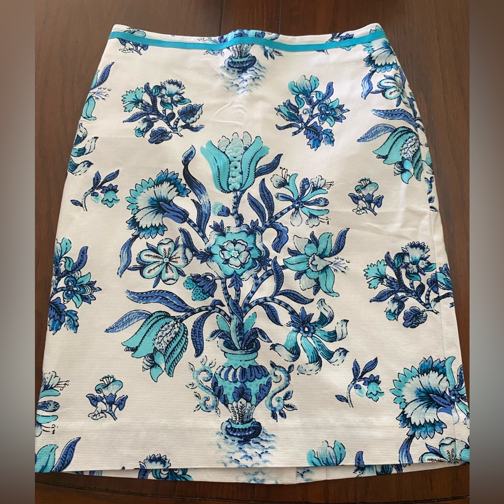 Talbots Blue and White Pencil Skirt Resort Wear, Size 2P, EUC, fully lined